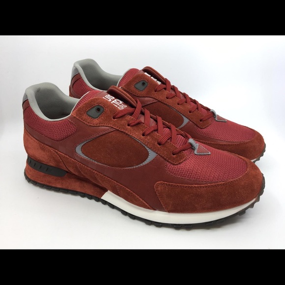 New Louis Vuitton Run Away Sneaker - Picture 2 of 8